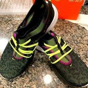 Nike RUNNING sneaker size 10.5